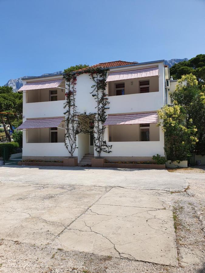 מאקרסקה Studio Apartments Marija With Private Parking מראה חיצוני תמונה