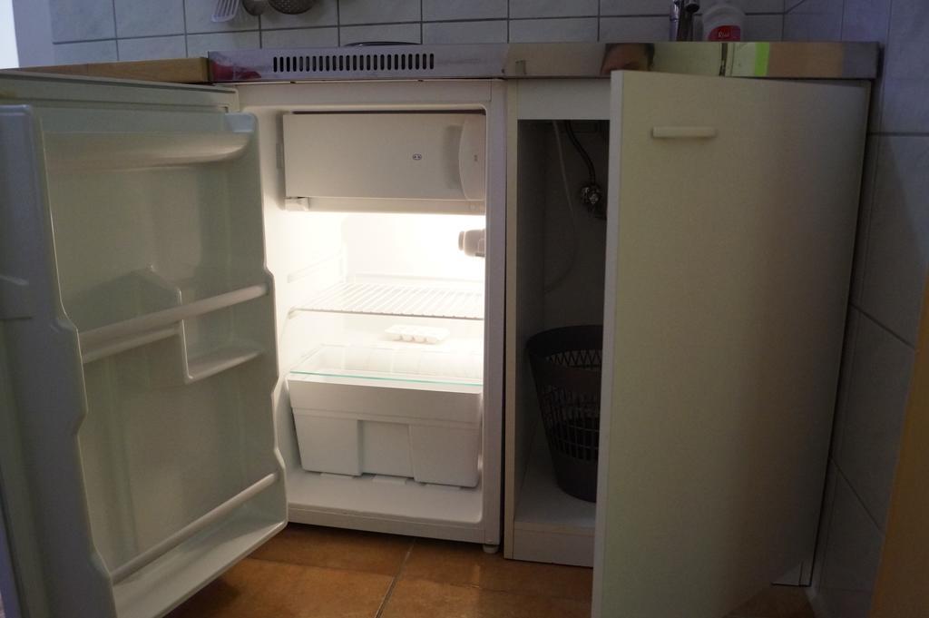 מאקרסקה Studio Apartments Marija With Private Parking מראה חיצוני תמונה