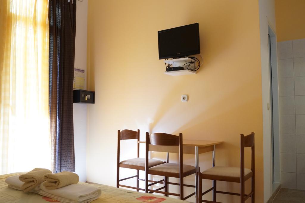 מאקרסקה Studio Apartments Marija With Private Parking מראה חיצוני תמונה