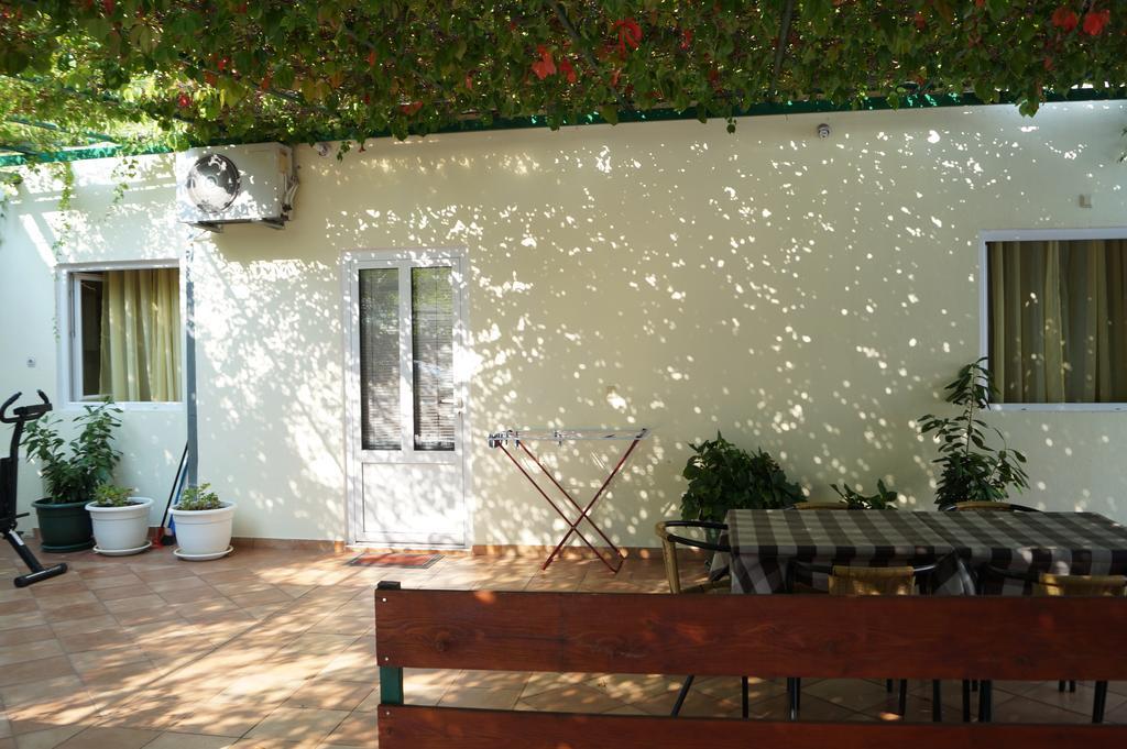 מאקרסקה Studio Apartments Marija With Private Parking מראה חיצוני תמונה