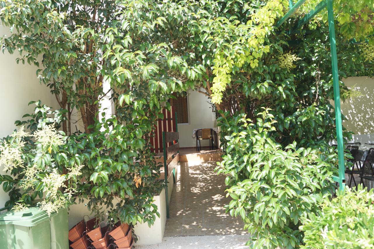 מאקרסקה Studio Apartments Marija With Private Parking מראה חיצוני תמונה